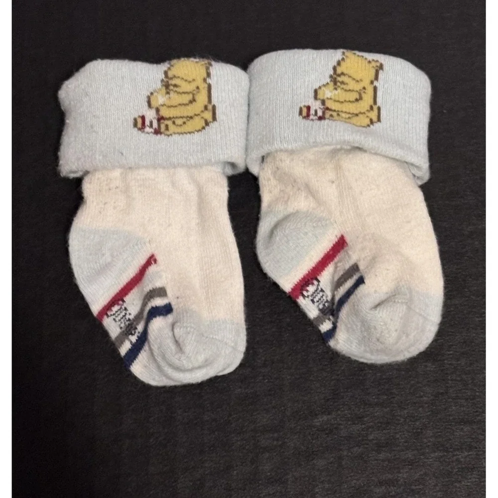 Vintage Disney classic Winnie the Pooh Cuffed Baby Socks Booties Newborn 0-6m
